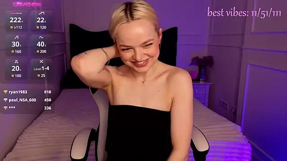 hoorny_blondie