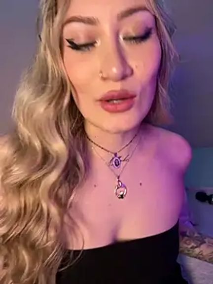 Lally_Valencia__