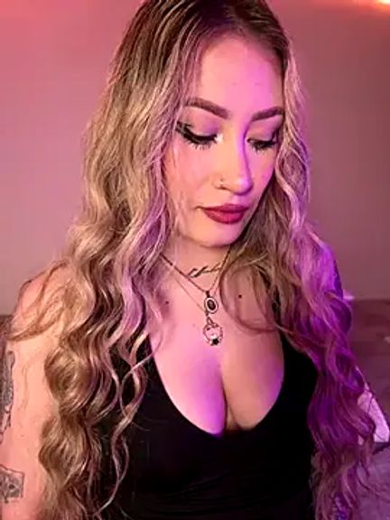 Lally_Valencia__