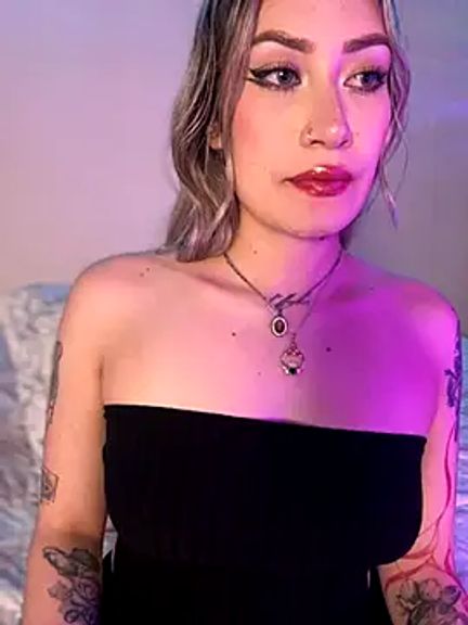 Lally_Valencia__