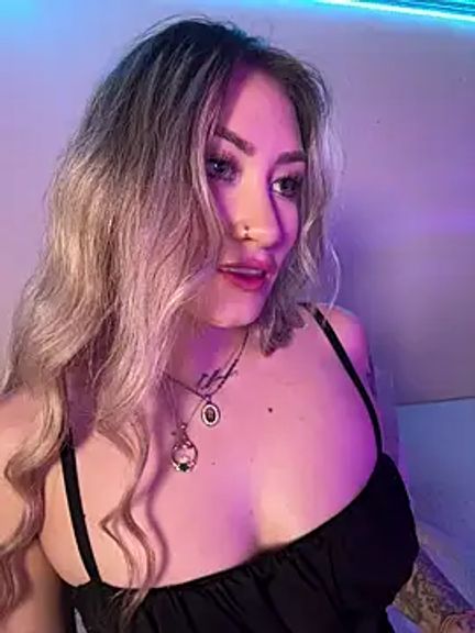 Lally_Valencia__