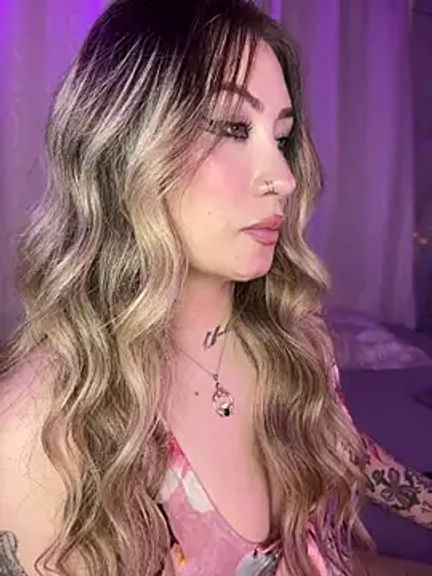 Lally_Valencia__