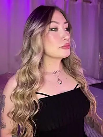 Lally_Valencia__