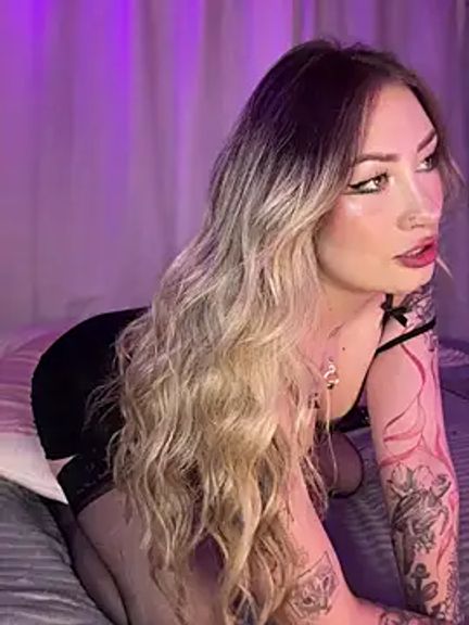 Lally_Valencia__