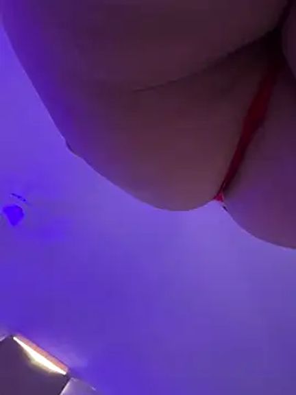 Sweet_hot_mia