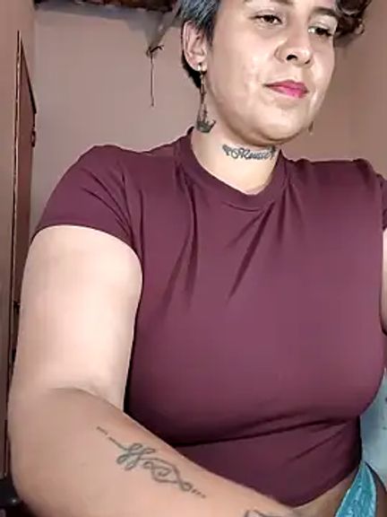 Yessi_rousse