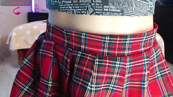 Kriss_brunette_5
