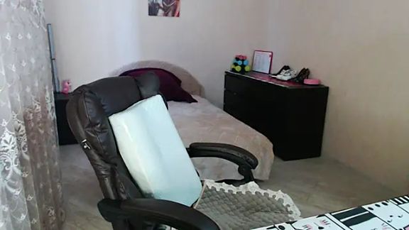 Kriss_brunette_5