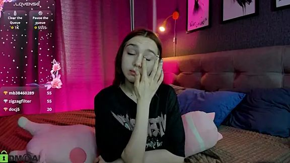 Lesi_Moonie01
