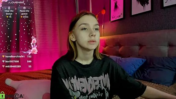 Lesi_Moonie01