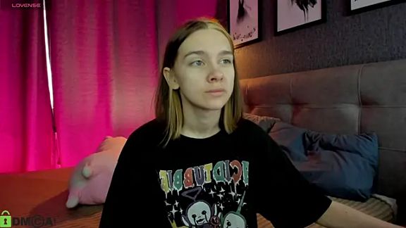 Lesi_Moonie01