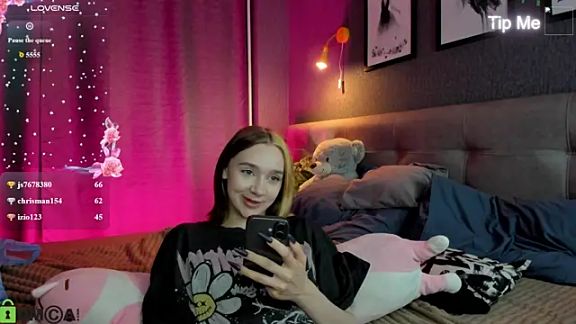 Lesi_Moonie01