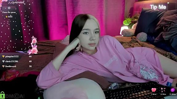 Lesi_Moonie01