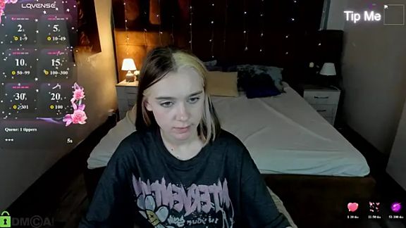 Lesi_Moonie01