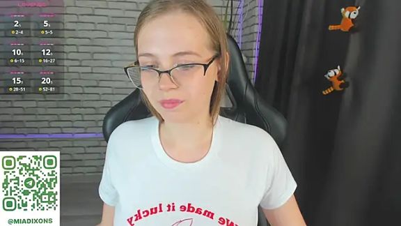 Mia_Dixons