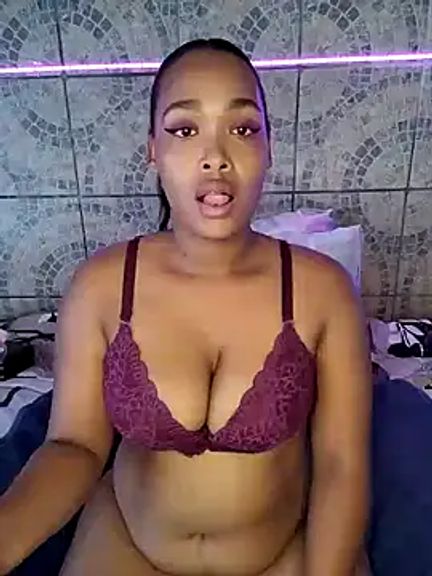 alexis_skyy