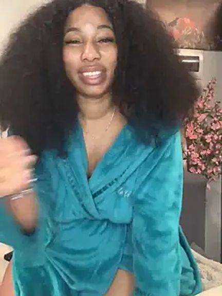 CurvyDesire1