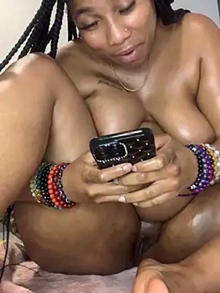 CurvyDesire1