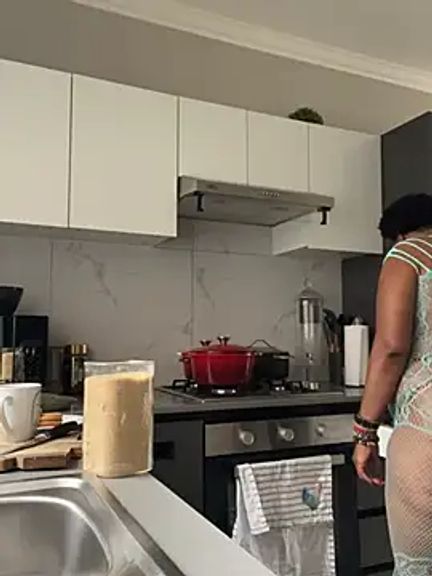 CurvyDesire1