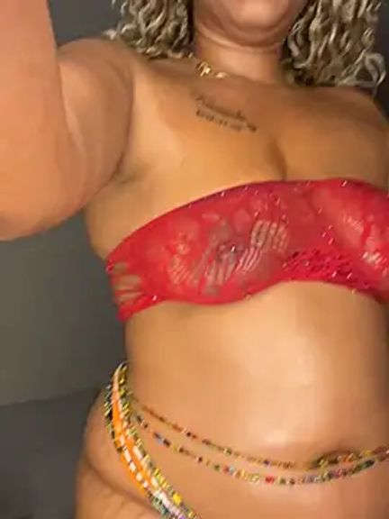CurvyDesire1