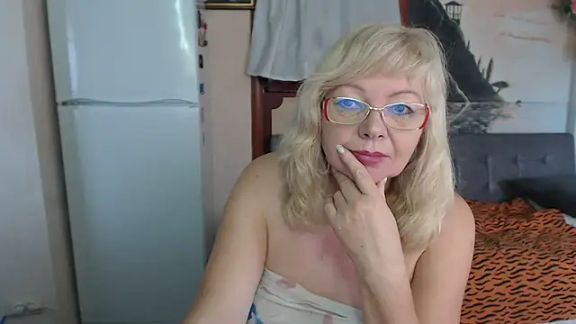 EvelynLoveShy