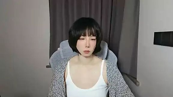 YIYI-520-520