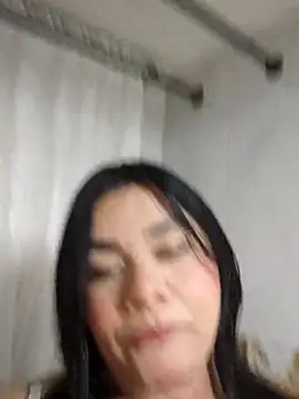 nikki_grey