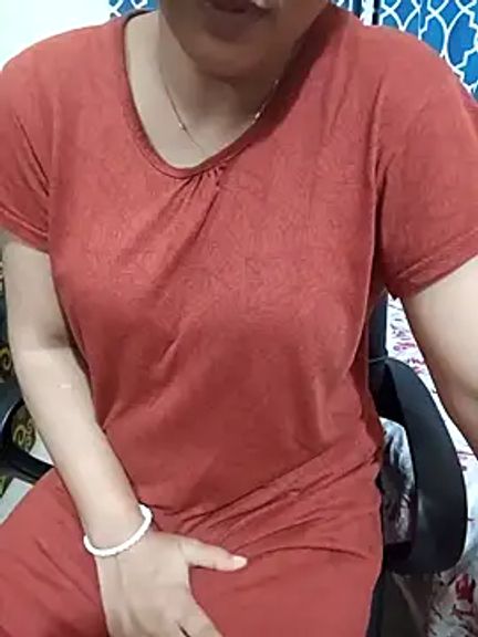 Priya_Boudi