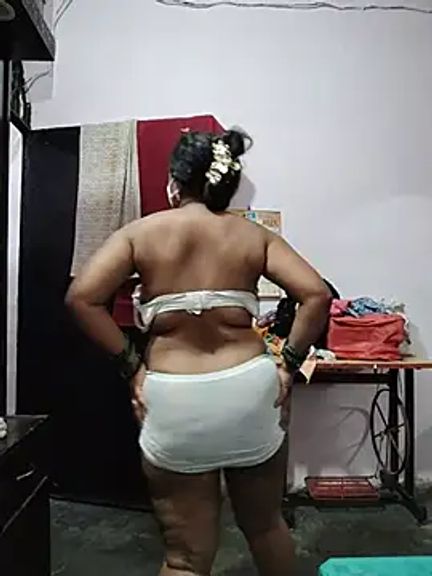 Trisha_Chhaya