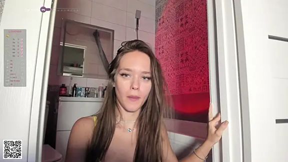 Moni_Carroll
