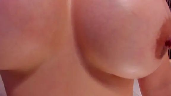 Leah_Grey