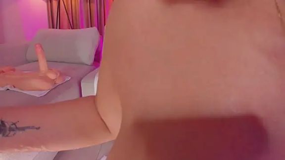 Leah_Grey