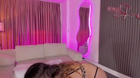 Leah_Grey