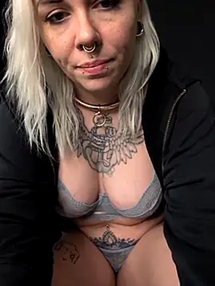 sarah_sky_official
