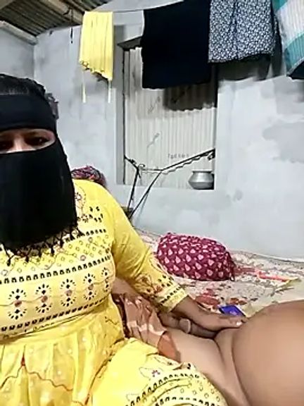 Indian_Hot_Babhi
