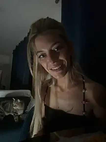 Bellalolahot