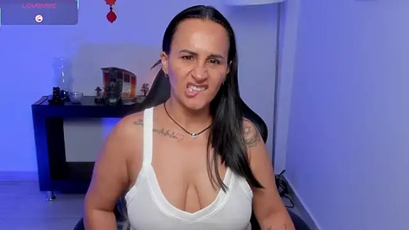 Sara_Charmy