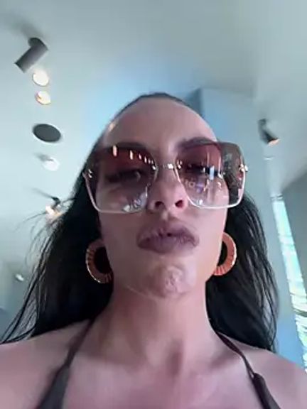 BellaBlackUK