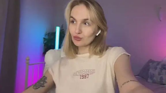 _Vikky_Moon_