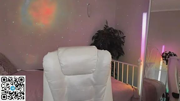 _Vikky_Moon_