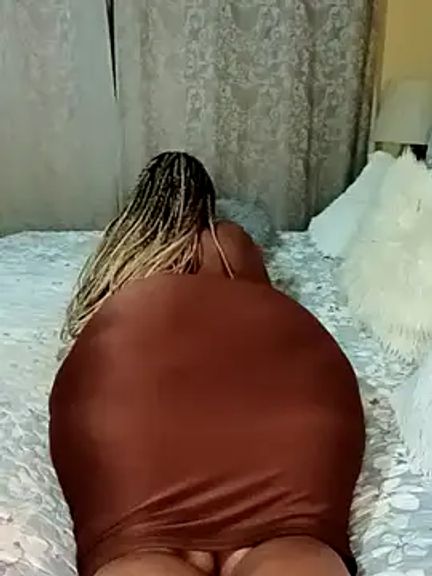 Luciouslips00