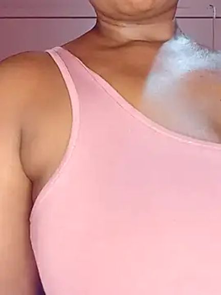 Luciouslips00