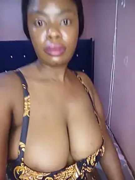 Luciouslips00