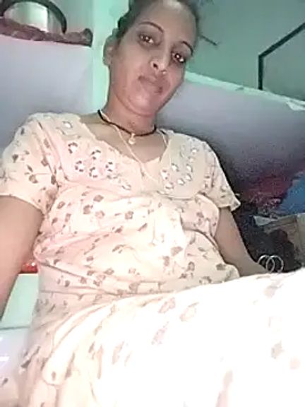 Hotty-Nidhi