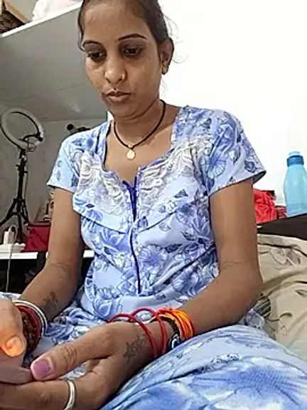 Hotty-Nidhi