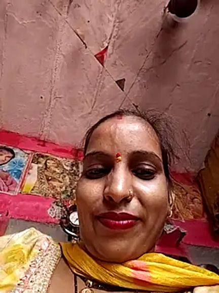 Hotty-Nidhi
