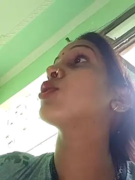 Hotty-Nidhi