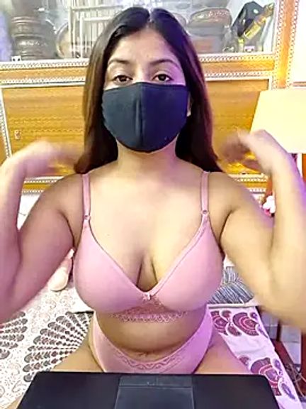 Hot-Shivangi