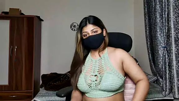 Hot-Shivangi