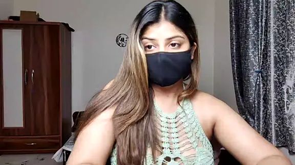 Hot-Shivangi